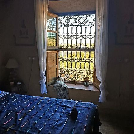 Maison D'Hotes Izza Kelaat-M'Gouna Buitenkant foto