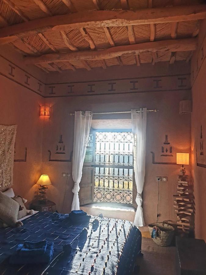 Maison D'Hotes Izza Kelaat-M'Gouna Buitenkant foto