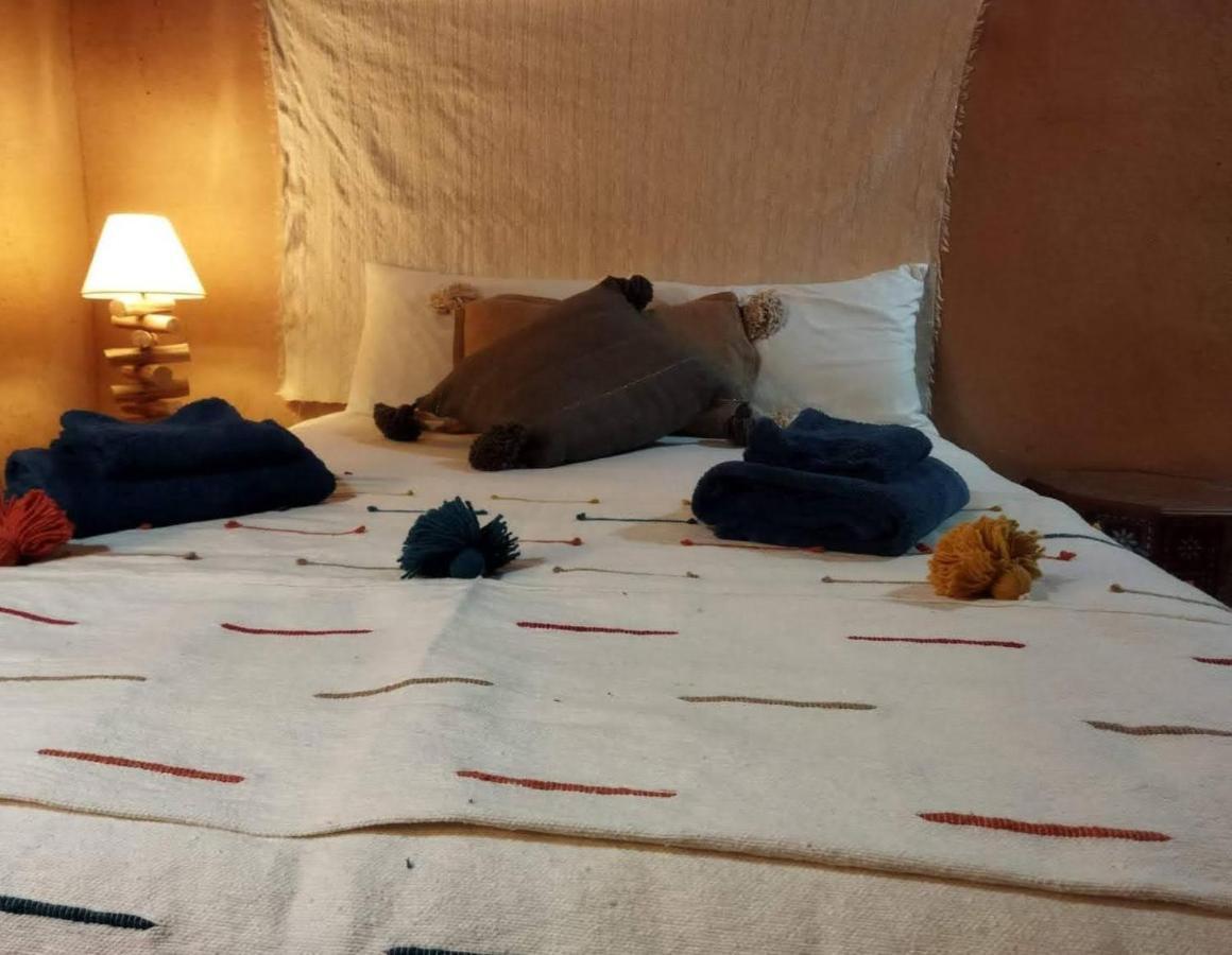 Maison D'Hotes Izza Kelaat-M'Gouna Buitenkant foto