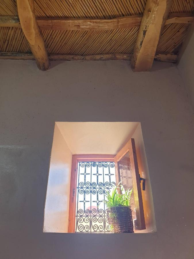 Maison D'Hotes Izza Kelaat-M'Gouna Buitenkant foto
