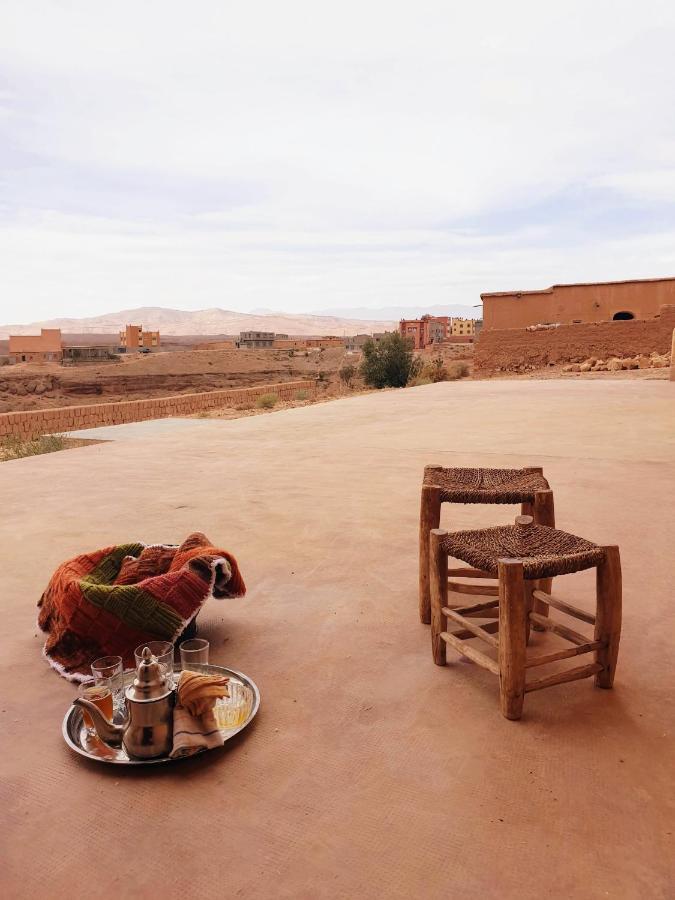 Maison D'Hotes Izza Kelaat-M'Gouna Buitenkant foto