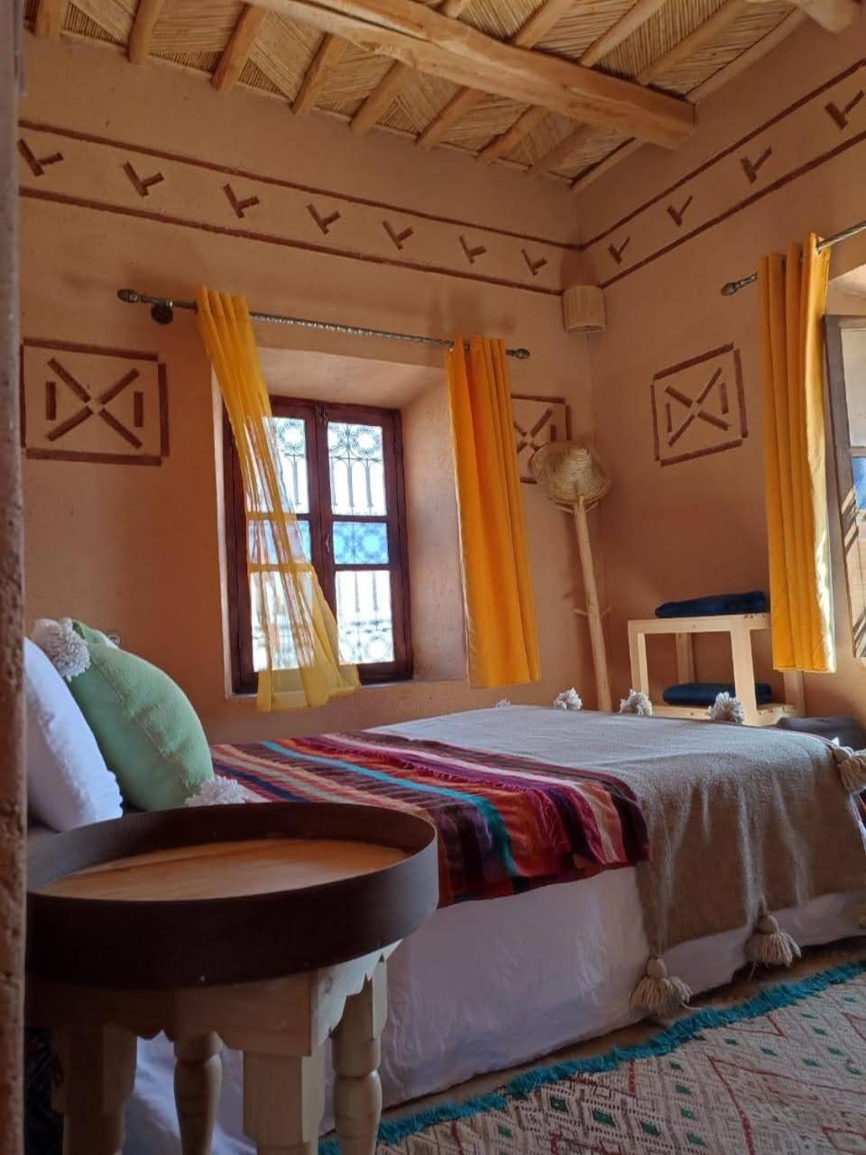 Maison D'Hotes Izza Kelaat-M'Gouna Buitenkant foto