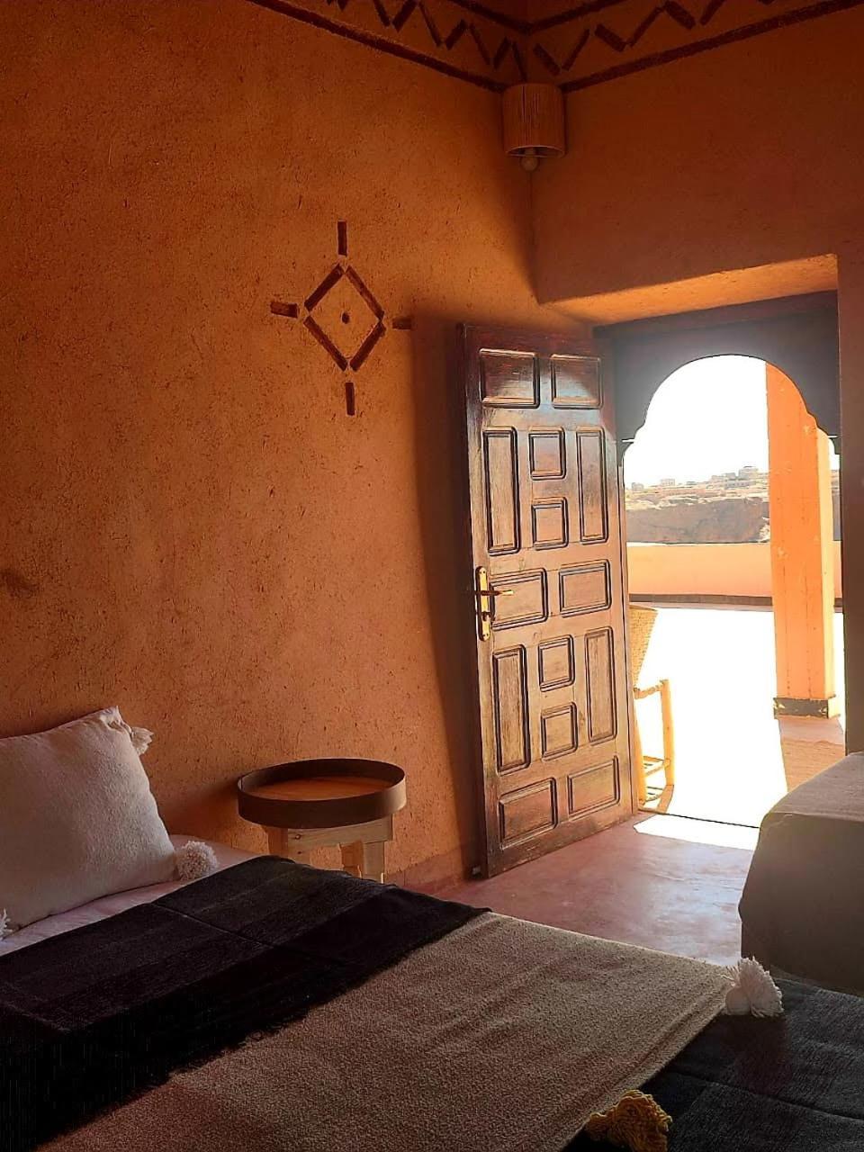 Maison D'Hotes Izza Kelaat-M'Gouna Buitenkant foto