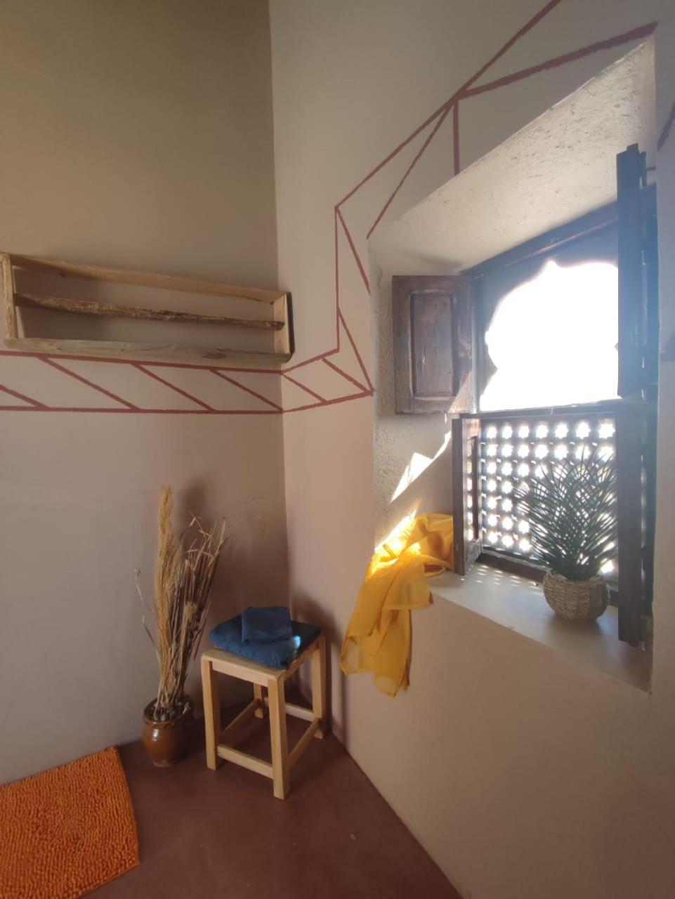 Maison D'Hotes Izza Kelaat-M'Gouna Buitenkant foto