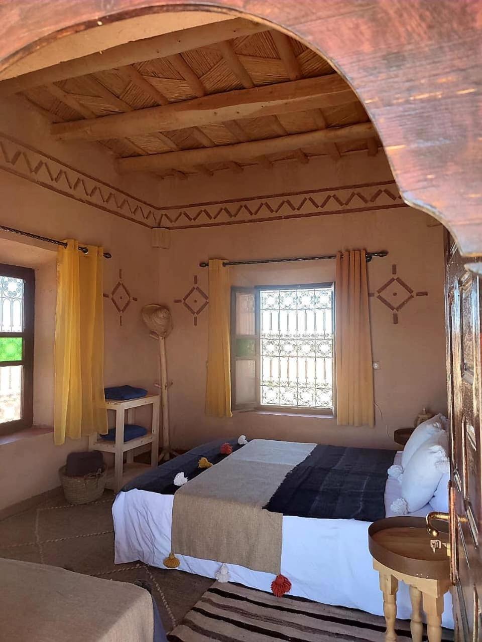 Maison D'Hotes Izza Kelaat-M'Gouna Buitenkant foto