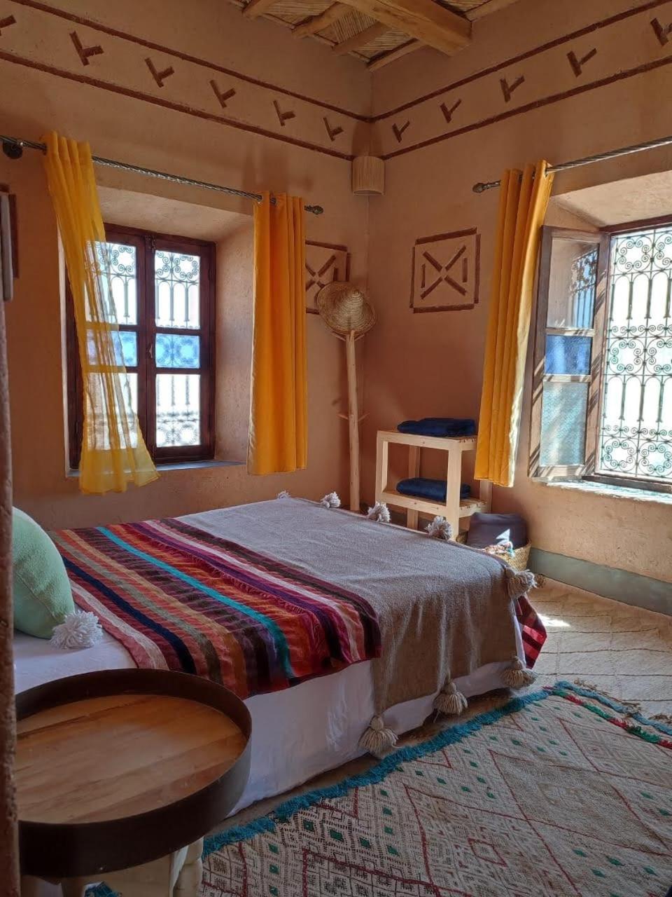Maison D'Hotes Izza Kelaat-M'Gouna Buitenkant foto