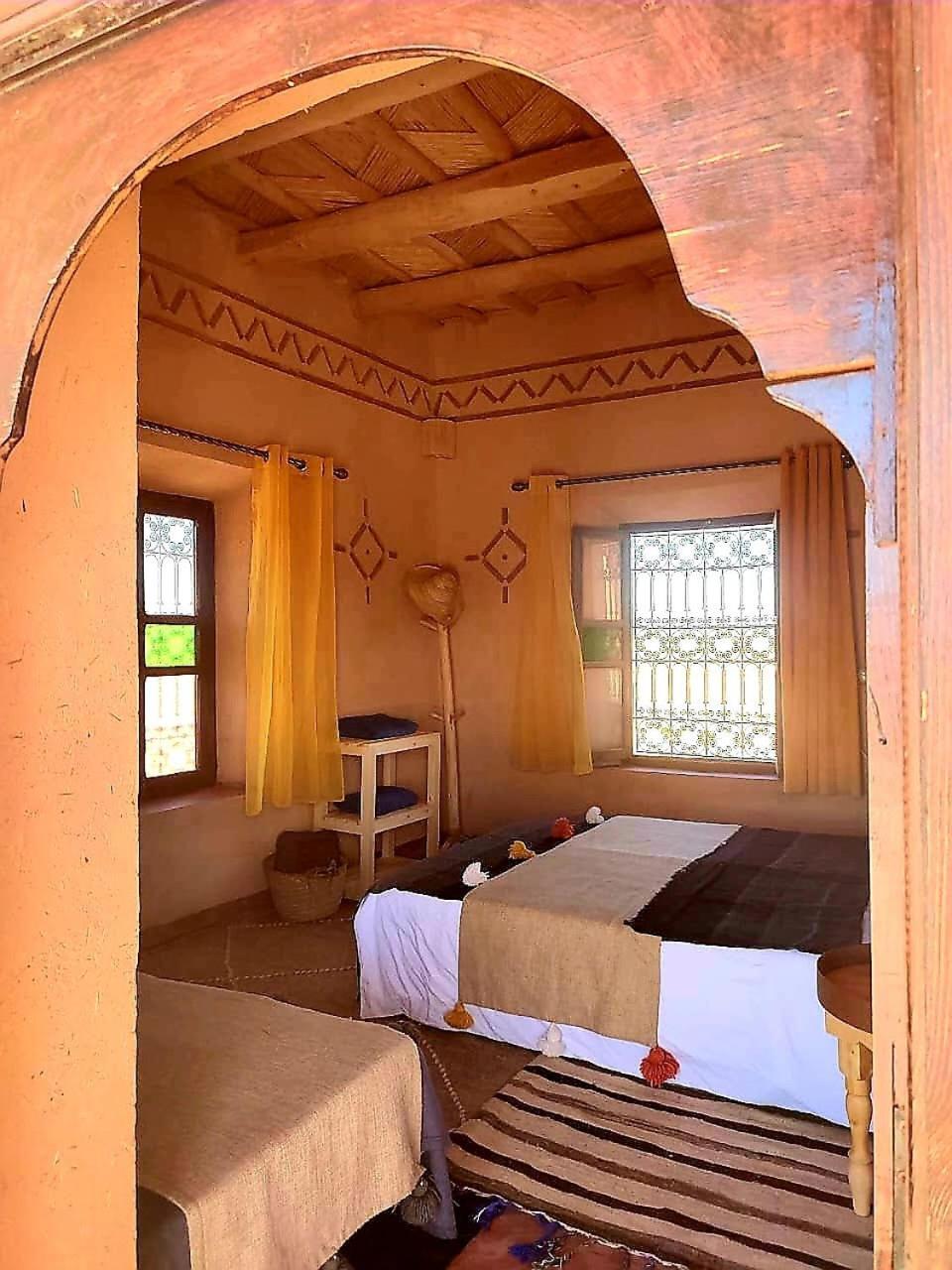 Maison D'Hotes Izza Kelaat-M'Gouna Buitenkant foto