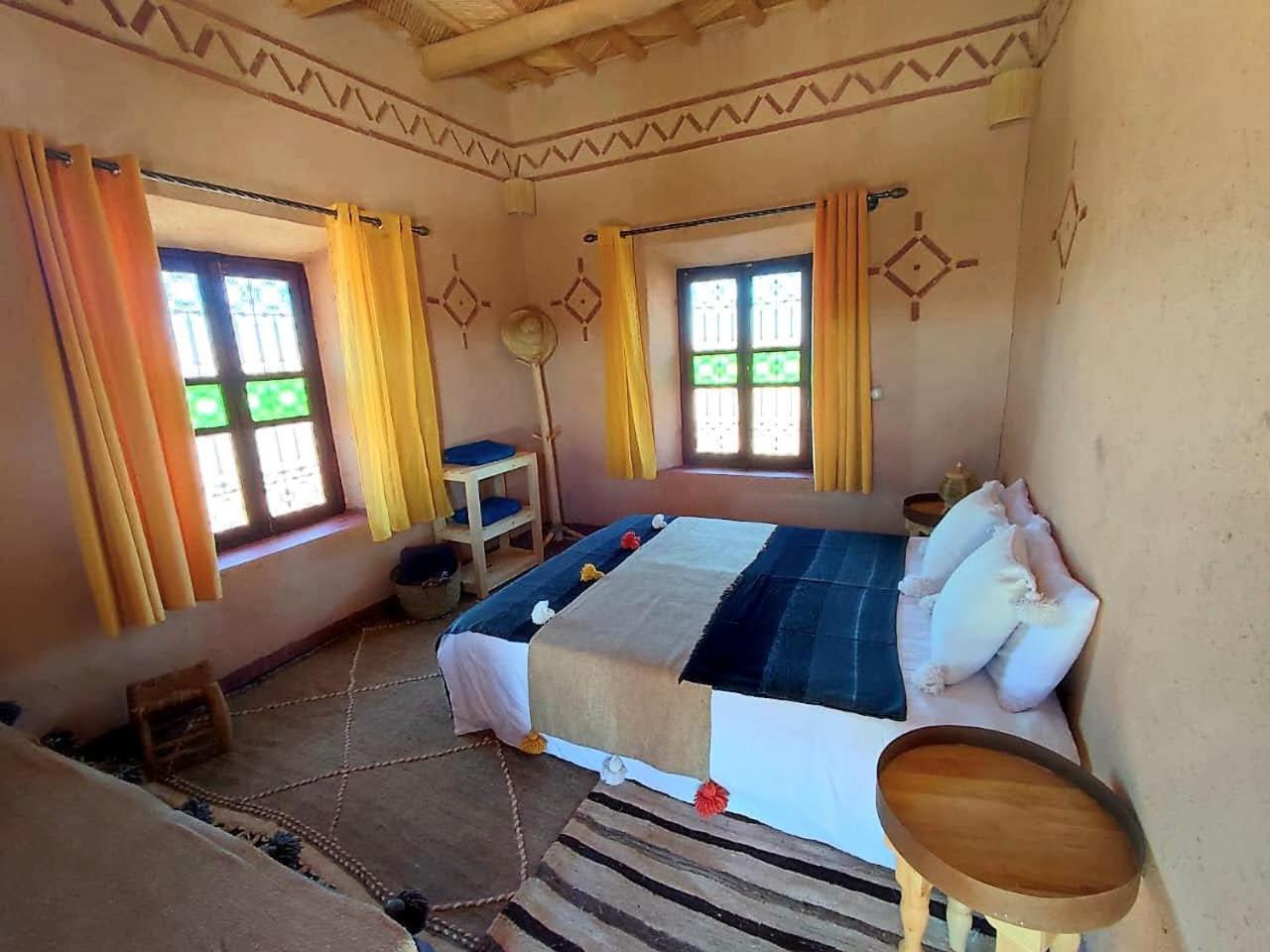 Maison D'Hotes Izza Kelaat-M'Gouna Buitenkant foto